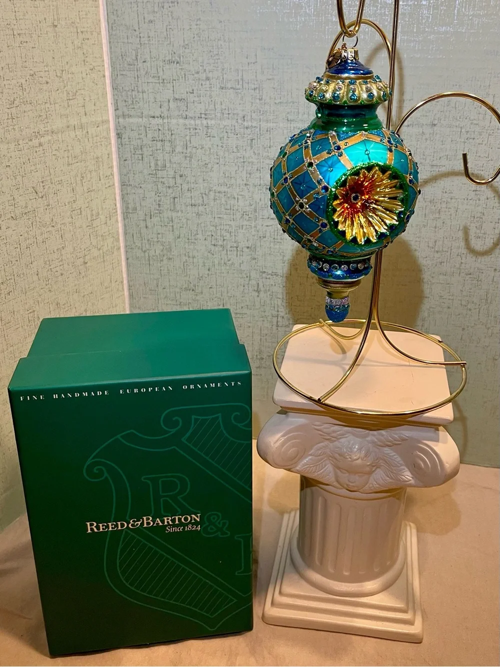 VINTAGE REED & BARTON EUROPEAN HANDCRAFTED Teal & Gold Glass Ornament RARE FIND